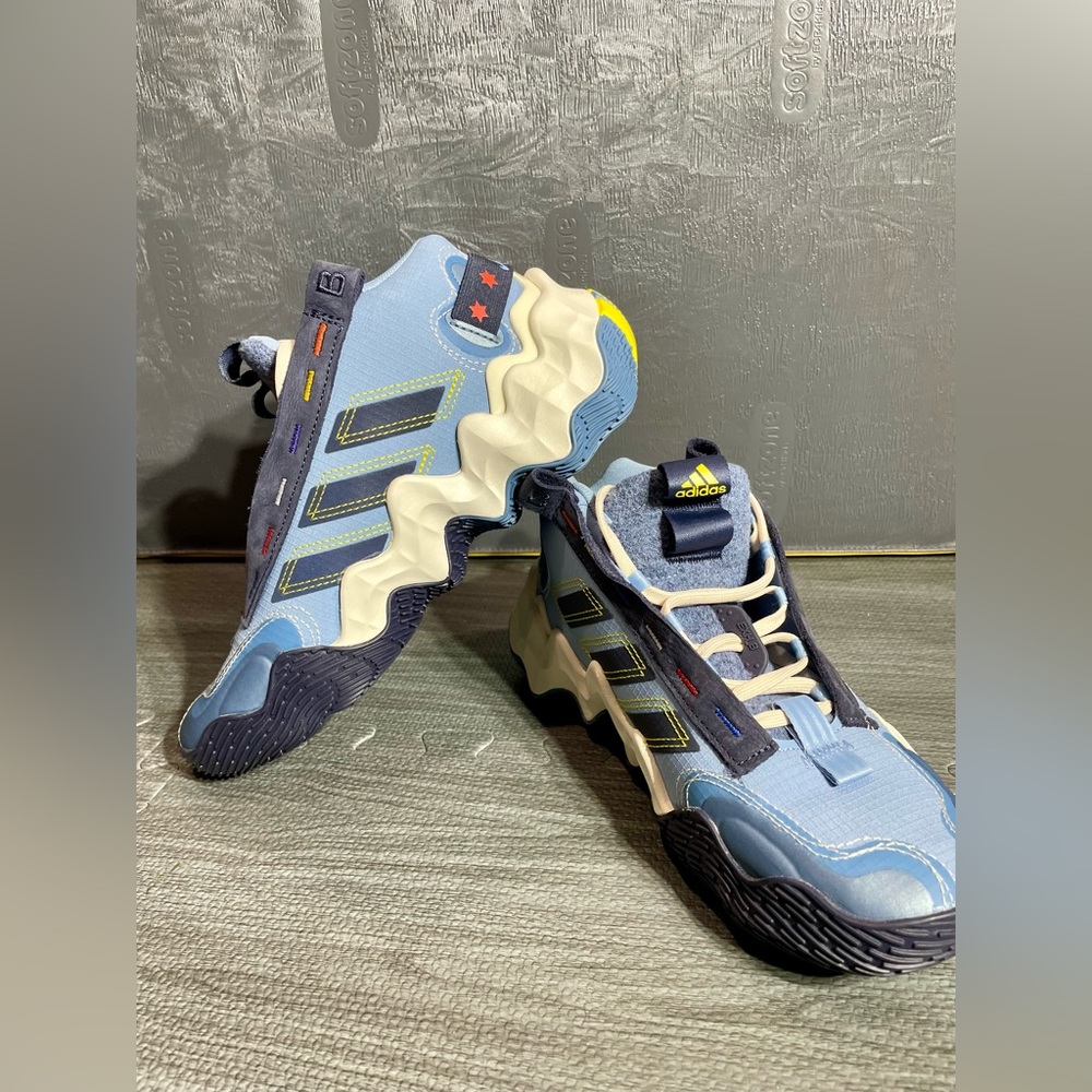 Candace Parker adidas Exhibit B “Chicago” size 7 NWOB NWOT new
